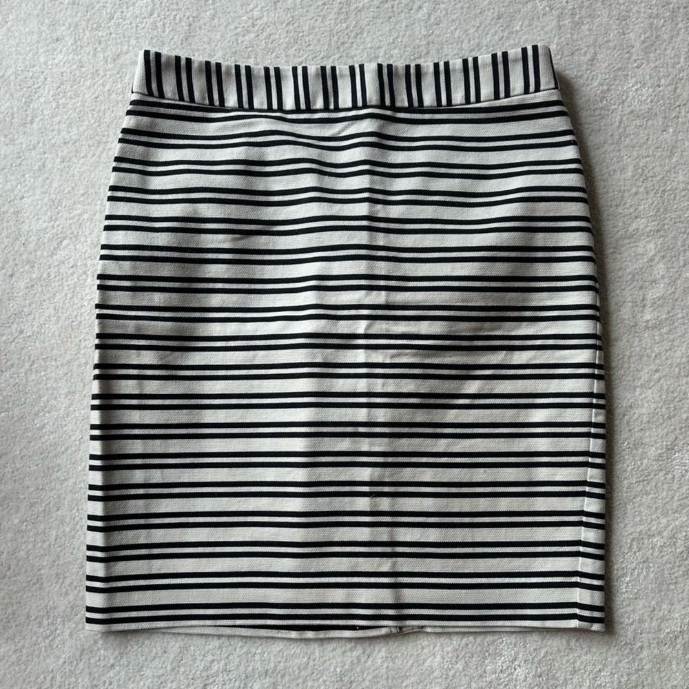 LOFT Black and White Ribbed Pencil Skirt